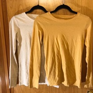 Bundle of 2 Mossimo Women’s Long Sleeve Shirts Size M